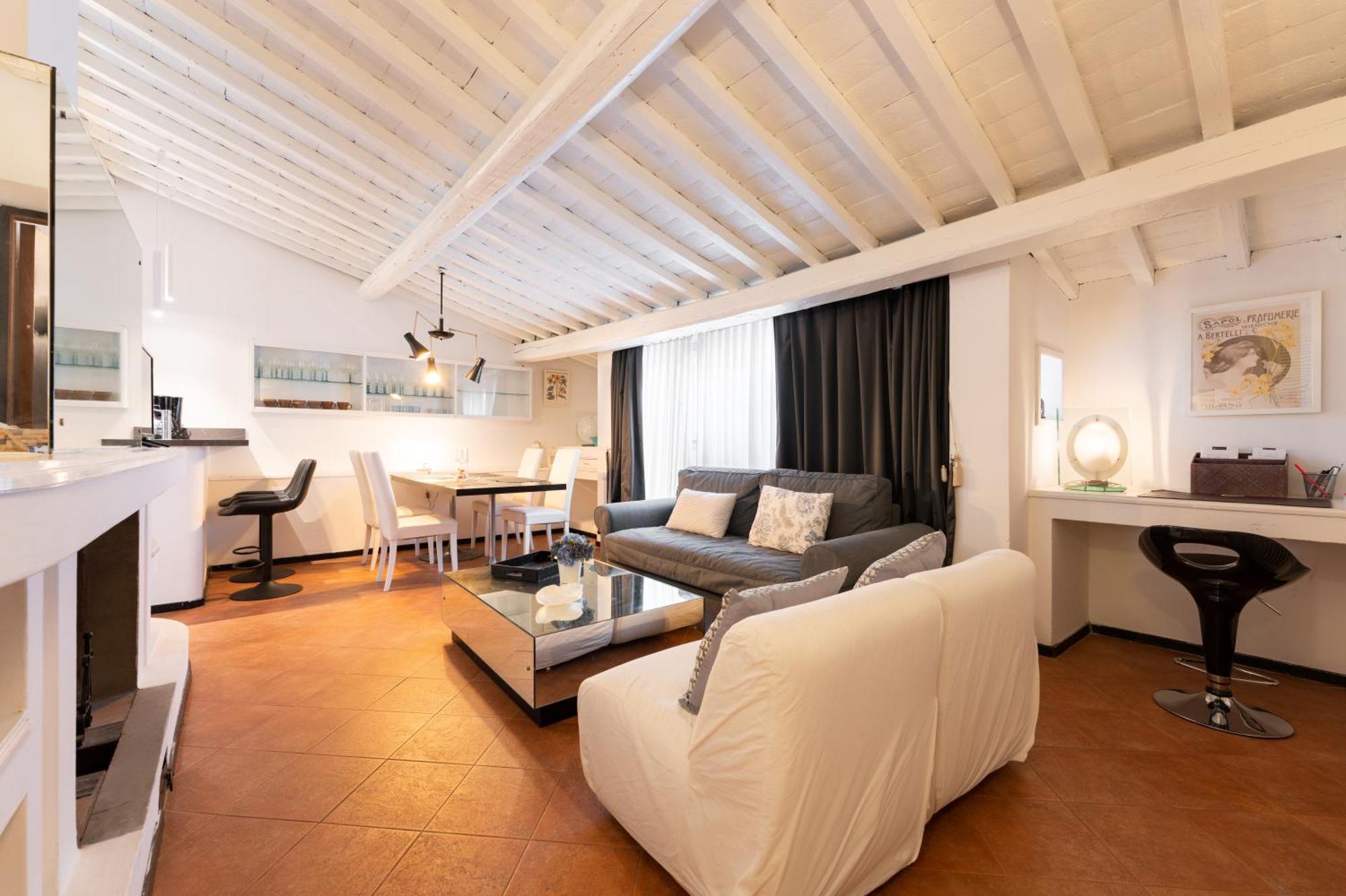 Montebello Rooftop * Florenz
